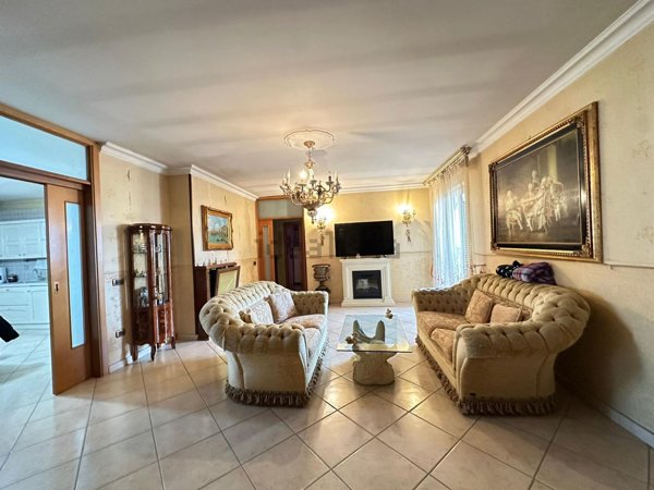 appartamento in vendita a Giugliano in Campania