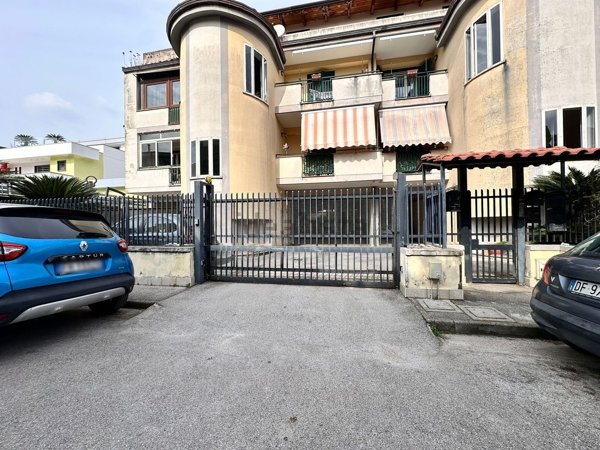 appartamento in vendita a Giugliano in Campania