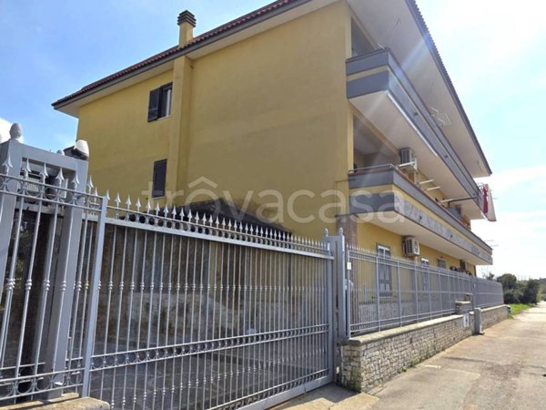 appartamento in vendita a Giugliano in Campania in zona Varcaturo