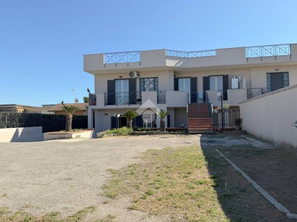 appartamento in vendita a Giugliano in Campania in zona Varcaturo