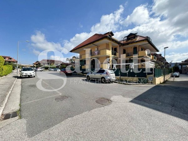 appartamento in vendita a Giugliano in Campania in zona Lago Patria