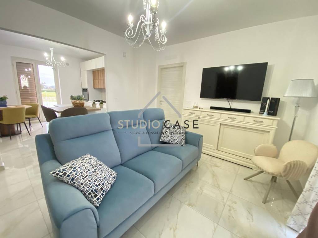 appartamento in vendita a Giugliano in Campania in zona Varcaturo