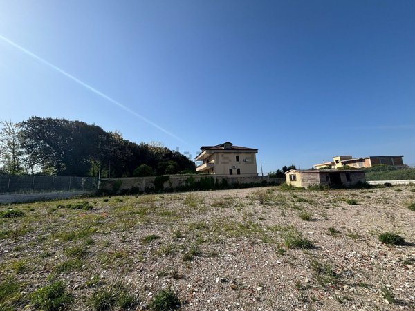 terreno agricolo in vendita a Giugliano in Campania in zona Varcaturo