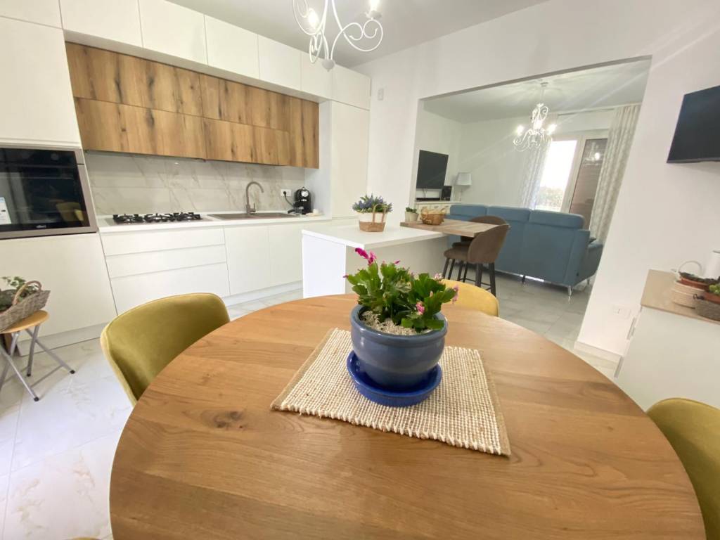 appartamento in vendita a Giugliano in Campania in zona Varcaturo