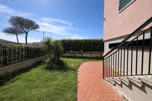 appartamento in vendita a Giugliano in Campania in zona Licola