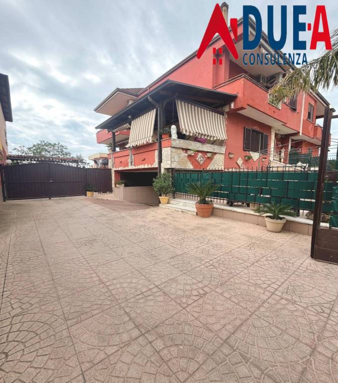casa indipendente in vendita a Giugliano in Campania in zona Licola