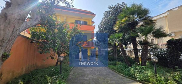 appartamento in vendita a Giugliano in Campania in zona Lago Patria