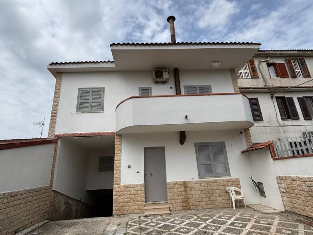 casa indipendente in vendita a Giugliano in Campania in zona Ponte Riccio