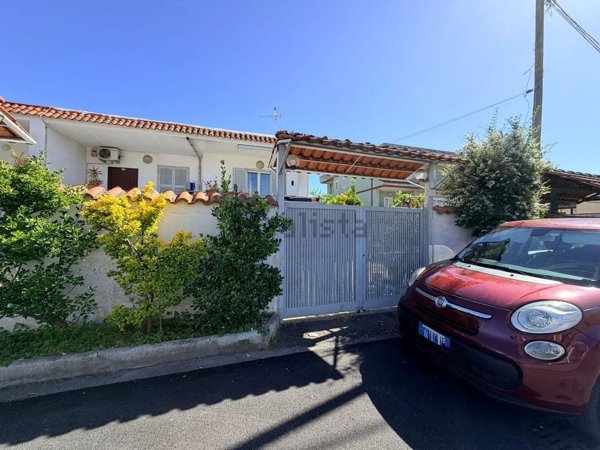 appartamento in vendita a Giugliano in Campania in zona Varcaturo