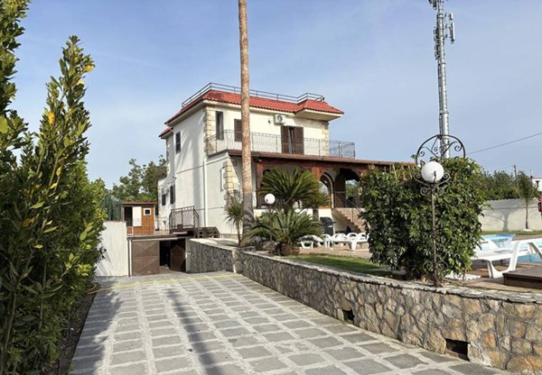casa indipendente in vendita a Giugliano in Campania