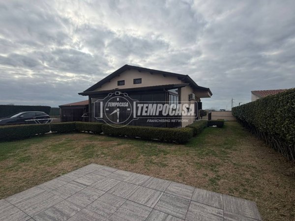 casa indipendente in vendita a Giugliano in Campania
