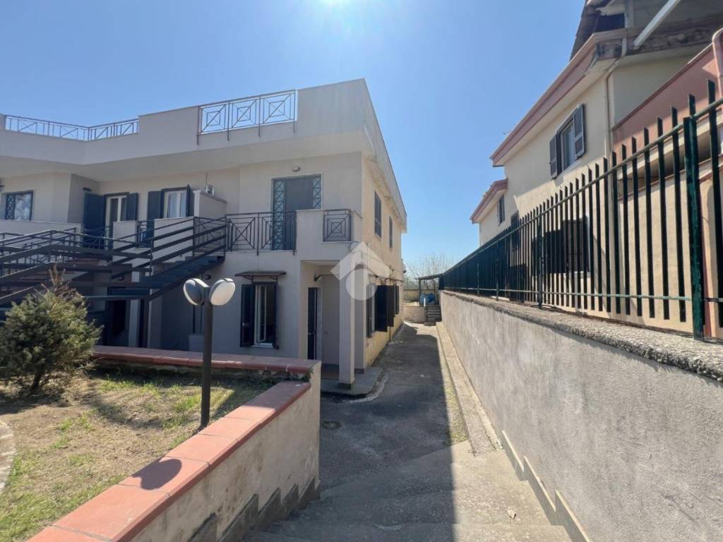 appartamento in vendita a Giugliano in Campania in zona Varcaturo