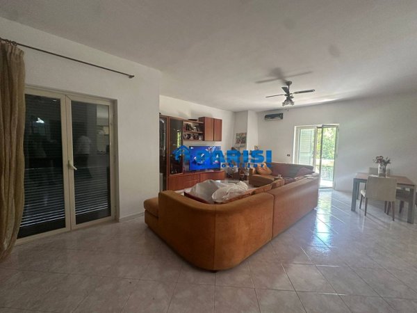 casa indipendente in vendita a Giugliano in Campania in zona Lago Patria