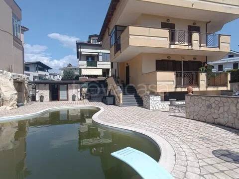 casa indipendente in vendita a Giugliano in Campania in zona Lago Patria