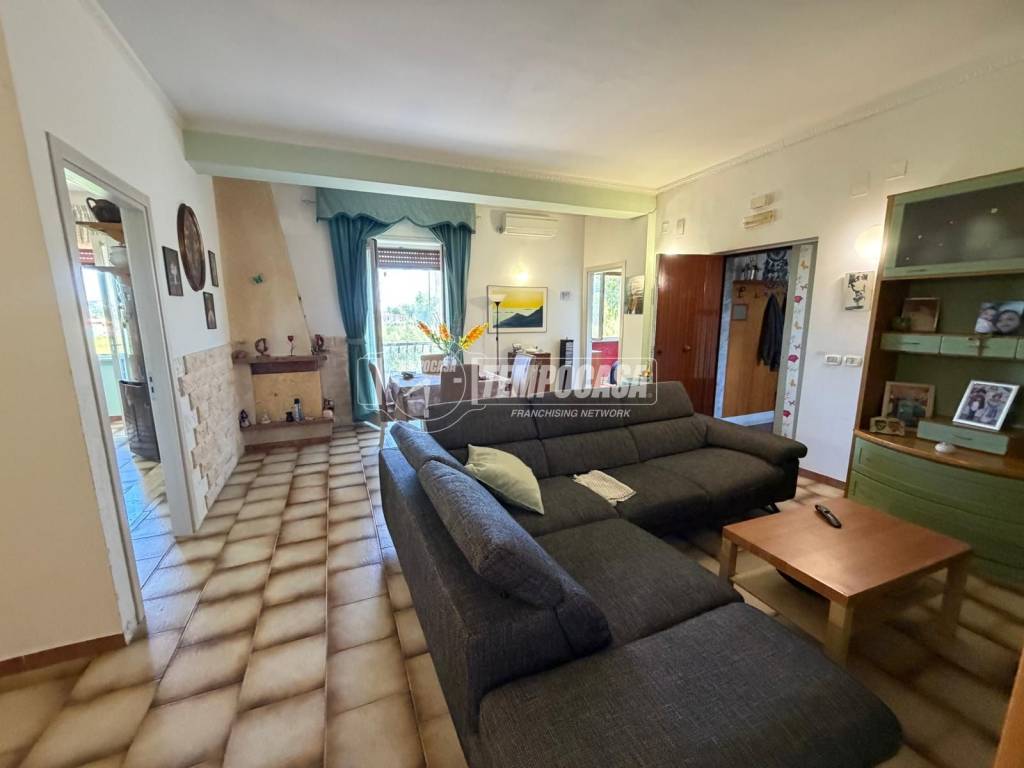 appartamento in vendita a Giugliano in Campania in zona Varcaturo