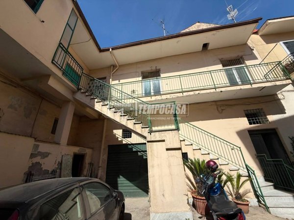 negozio in vendita a Giugliano in Campania