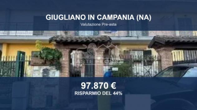 casa indipendente in vendita a Giugliano in Campania in zona Varcaturo