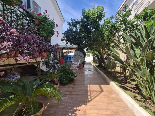 casa indipendente in vendita a Giugliano in Campania in zona Lago Patria