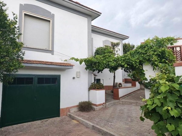 casa indipendente in vendita a Giugliano in Campania in zona Lago Patria