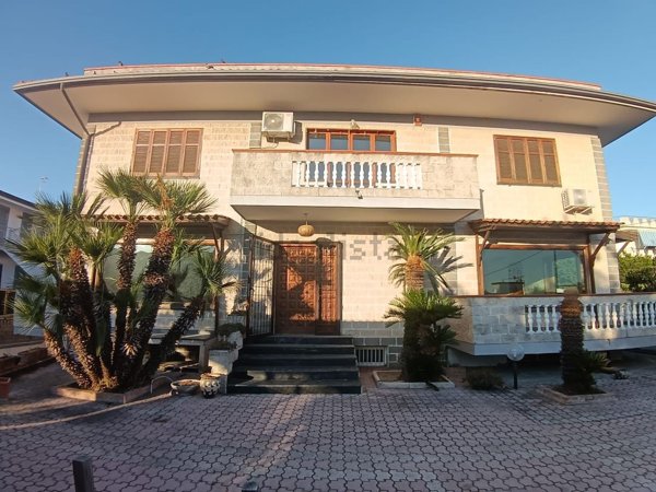 casa indipendente in vendita a Giugliano in Campania in zona Massariola / Amodio