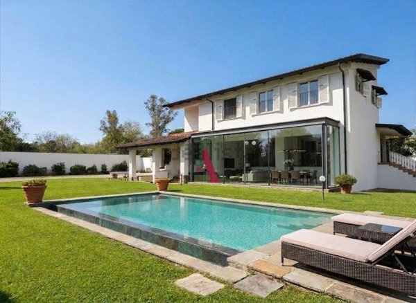 casa indipendente in vendita a Giugliano in Campania in zona Licola