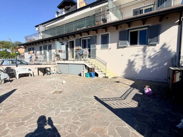 appartamento in vendita a Giugliano in Campania in zona Lago Patria