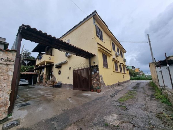appartamento in vendita a Giugliano in Campania in zona Licola