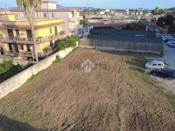 terreno agricolo in vendita a Giugliano in Campania in zona Varcaturo