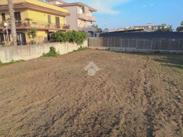 terreno agricolo in vendita a Giugliano in Campania in zona Varcaturo