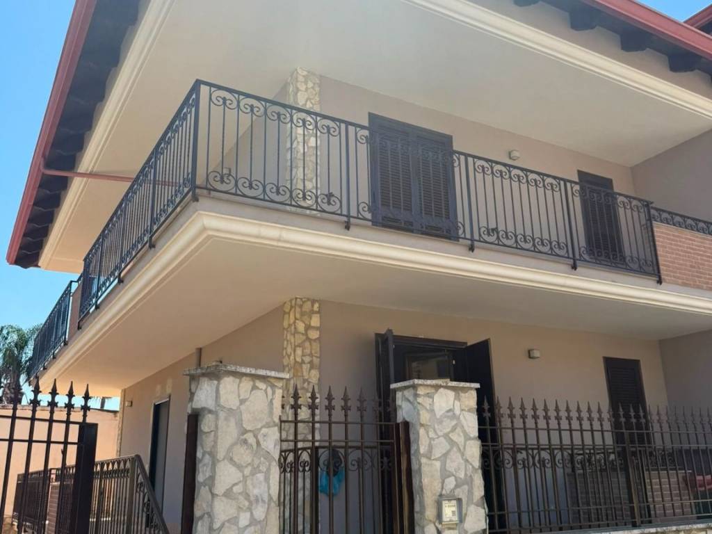 casa indipendente in vendita a Giugliano in Campania in zona Lago Patria
