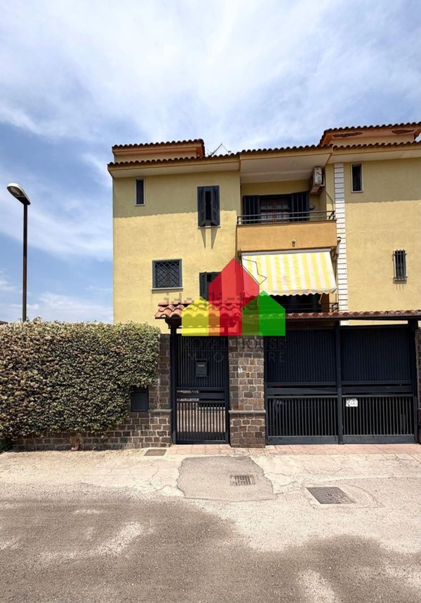 casa indipendente in vendita a Giugliano in Campania in zona Casacelle