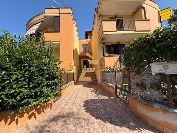 appartamento in vendita a Giugliano in Campania in zona Varcaturo