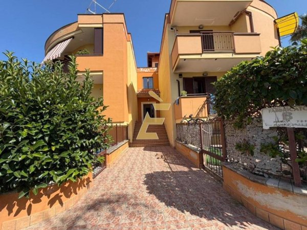 appartamento in vendita a Giugliano in Campania in zona Varcaturo