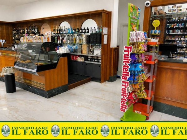 negozio in vendita a Giugliano in Campania