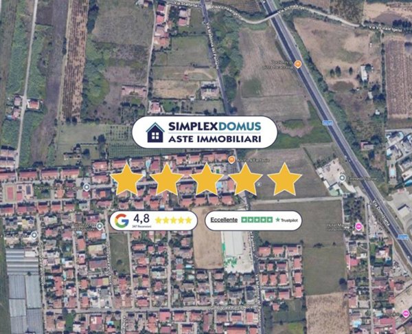 casa indipendente in vendita a Giugliano in Campania in zona Varcaturo