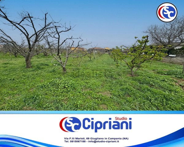 terreno in vendita a Giugliano in Campania