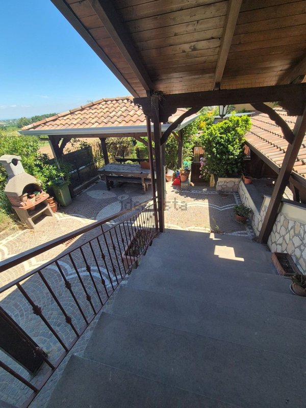 casa indipendente in vendita a Giugliano in Campania in zona Massariola / Amodio
