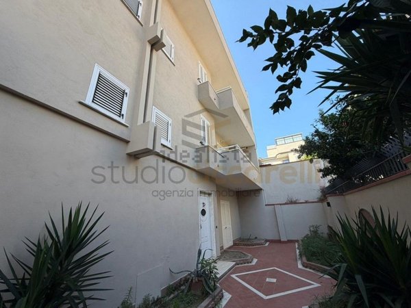 casa indipendente in vendita a Giugliano in Campania