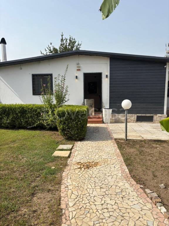 casa indipendente in vendita a Giugliano in Campania in zona Licola
