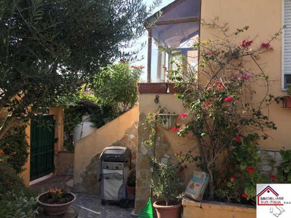 appartamento in vendita a Giugliano in Campania in zona Lago Patria