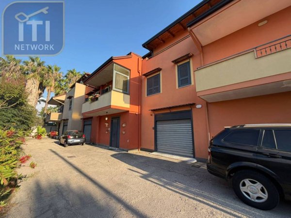 casa indipendente in vendita a Giugliano in Campania in zona Ponte Riccio