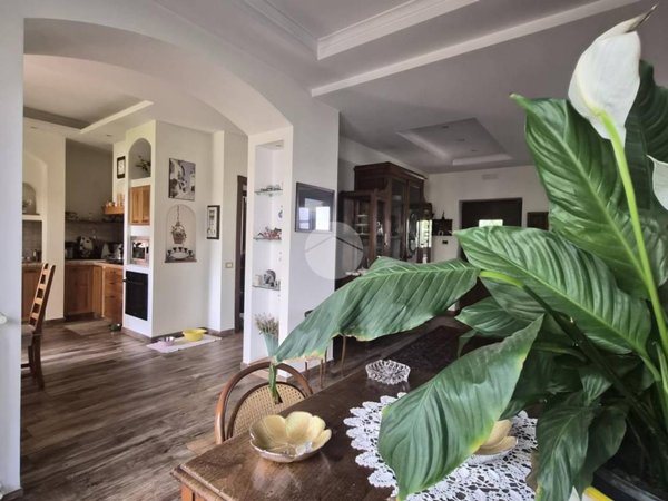 casa indipendente in vendita a Giugliano in Campania in zona Lago Patria