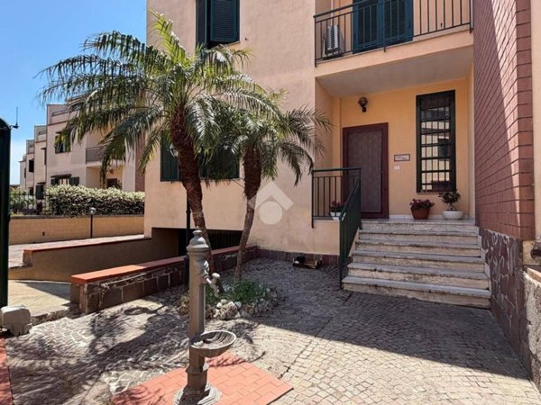 casa indipendente in vendita a Giugliano in Campania