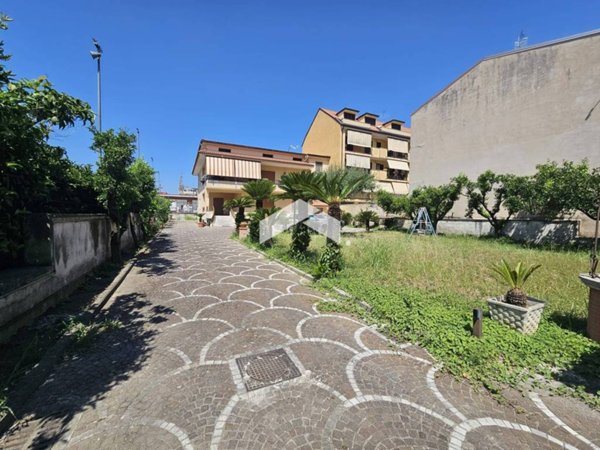 casa indipendente in vendita a Giugliano in Campania