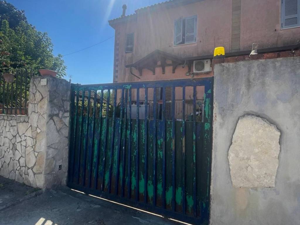 casa indipendente in vendita a Giugliano in Campania