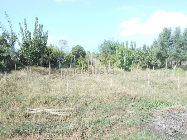 terreno in vendita a Giugliano in Campania