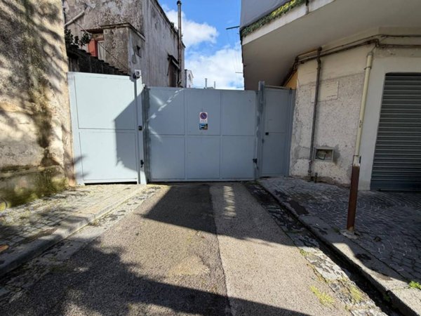 box auto in vendita a Giugliano in Campania