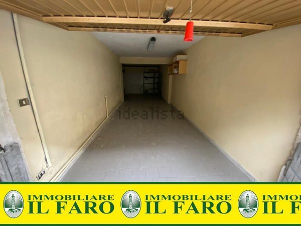 box auto in vendita a Giugliano in Campania
