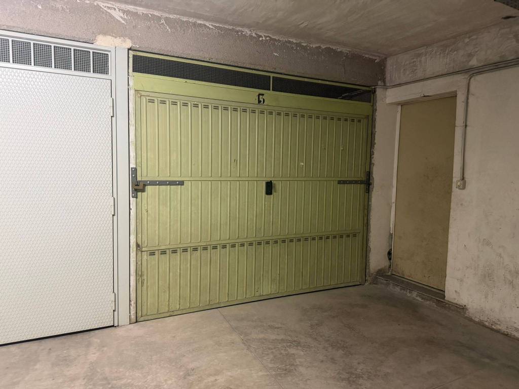 box auto in vendita a Giugliano in Campania