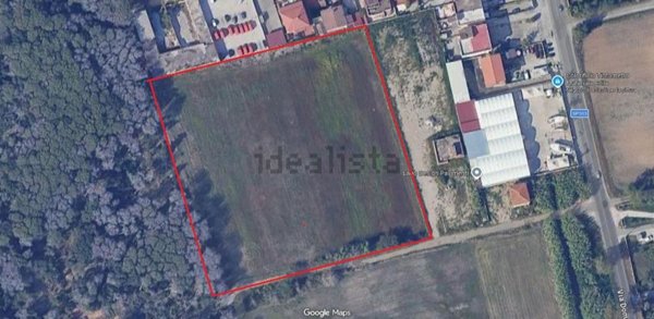 terreno in vendita a Giugliano in Campania in zona Varcaturo